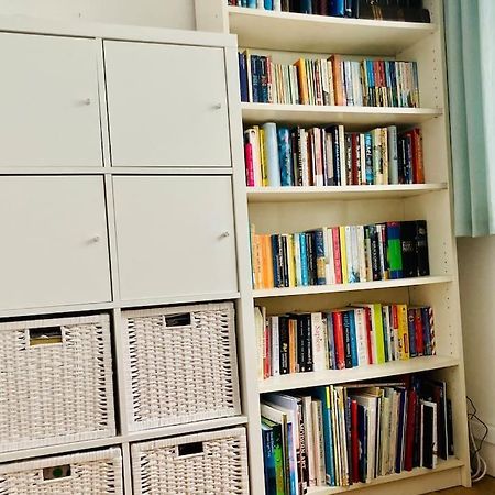 Welcoming Bungalow With Parking And Garden セント・アグネス エクステリア 写真